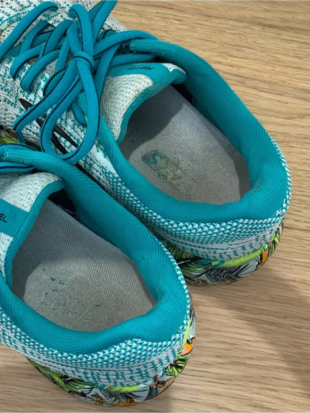 Brooks Revel 3 Womens Size 7.5 B Tropical Floral Teal Running Shoes 1203021B453